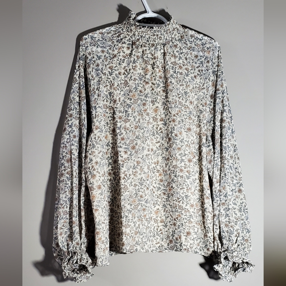 XXL Reitmans Floral Cream Ruffled Long Sleeve Blouse with Mandarin Collar